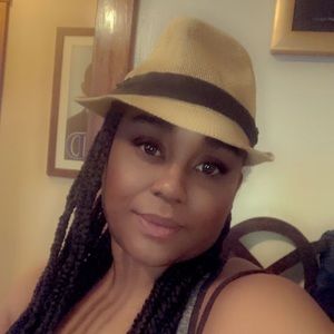 Meet your Posher, Renae